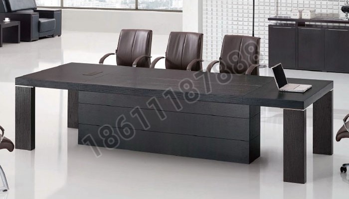 點(diǎn)擊查看商品:會(huì )議桌