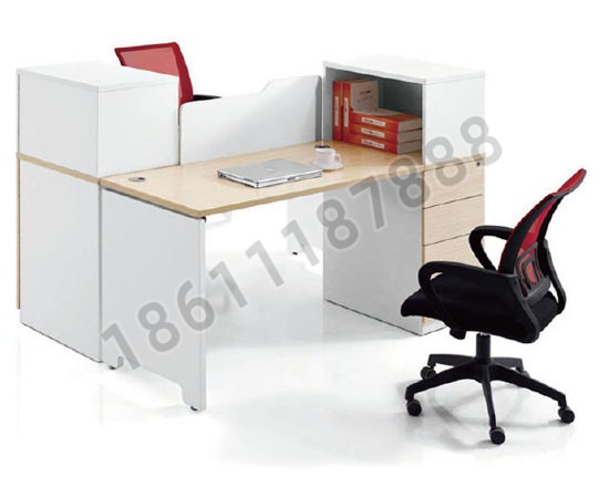 點(diǎn)擊查看商品:屏風(fēng)桌